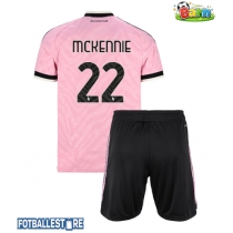 Juventus Weston McKennie #22 Bortedraktsett Barn 2026-27 Kortermet (+ Korte bukser)